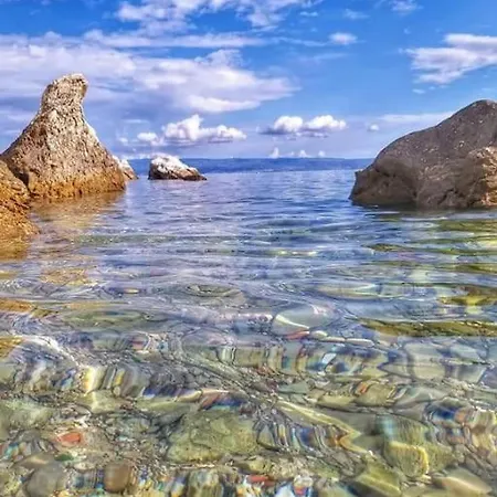 Relax With Jacuzzi Split Area * Zrnovnica