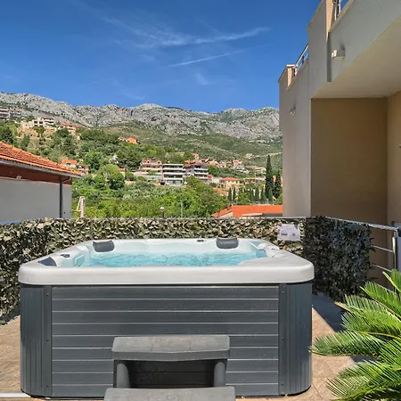Relax With Jacuzzi Split Area * Zrnovnica