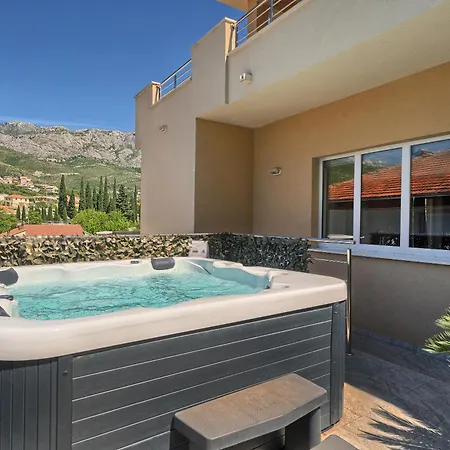 Apartment Relax With Jacuzzi Split Area *