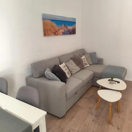 Relax With Jacuzzi Access Split Area *