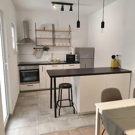 Apartamento Relax With Jacuzzi Split Area Žrnovnica
